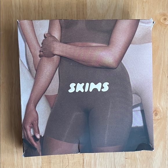 SKIMS Other - SKIMS Umber Color Shapewear Shorts